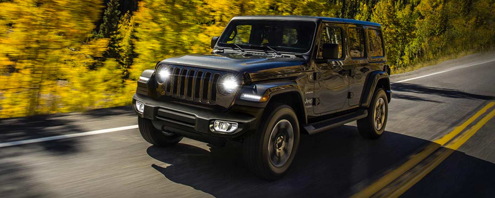Jeep Wrangler Sahara på väg